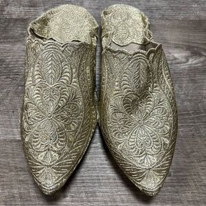 Traditional Moroccan Gold Babouche Slippers Size 9 (EU 40)